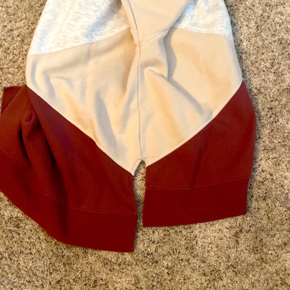 Sweatshirt - Picture 4 of 10